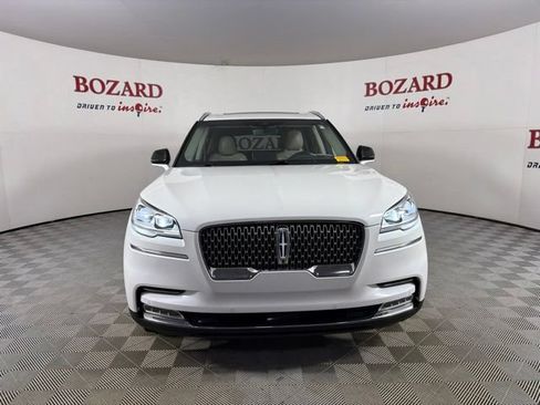 Used 2020 Lincoln Aviator Reserve w/ Equipment Group 202A AWD/4WD image 2