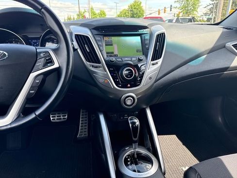 Used 2015 Hyundai Veloster w/ Option Group 03 FWD image 19