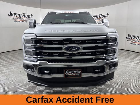 Used 2024 Ford F250 Lariat w/ Chrome Package image 3