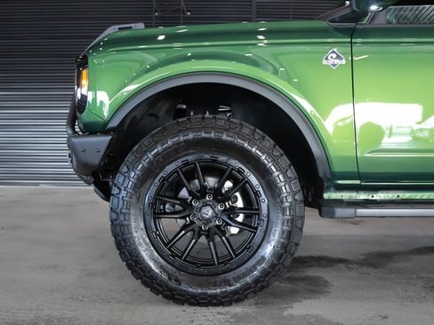 Used 2023 Ford Bronco Outer Banks w/ Sasquatch Package image 3