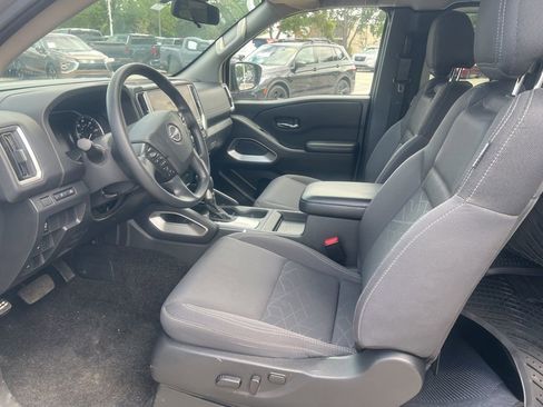 Certified 2025 Nissan Frontier SV image 12
