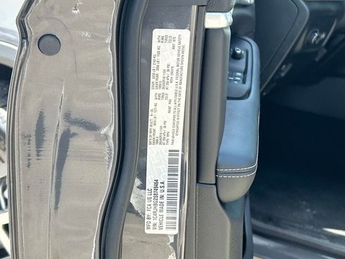 Certified 2025 Jeep Grand Cherokee Limited AWD/4WD image 11