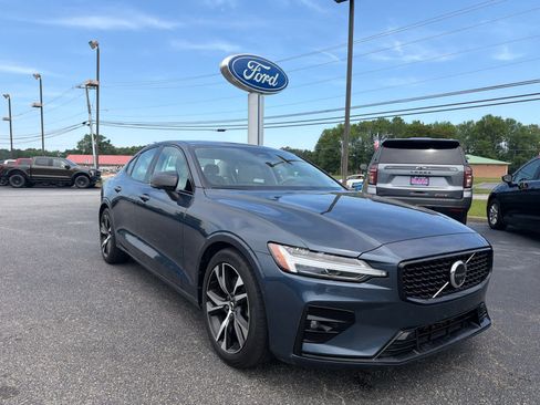 Used 2024 Volvo S60 B5 Plus AWD/4WD image 1