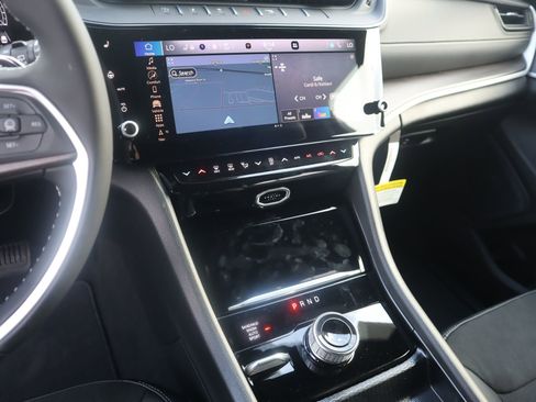 New 2026 Jeep Grand Cherokee Altitude AWD/4WD image 5