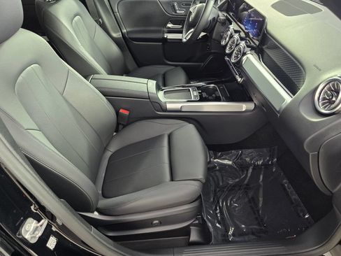 Certified 2025 Mercedes-Benz GLB 250 image 26