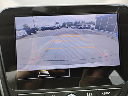 Used 2022 Chevrolet Malibu LS FWD image 18