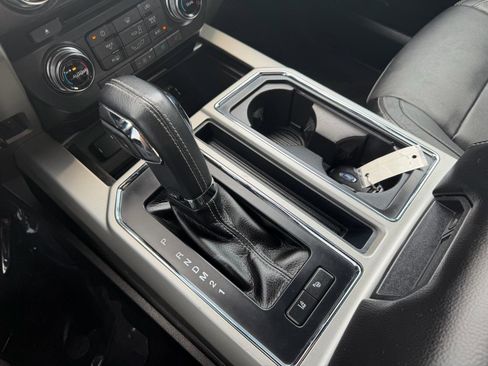 Used 2015 Ford F150 Lariat w/ Equipment Group 502A Luxury AWD/4WD image 15
