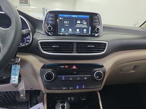 Used 2021 Hyundai Tucson SE FWD image 18