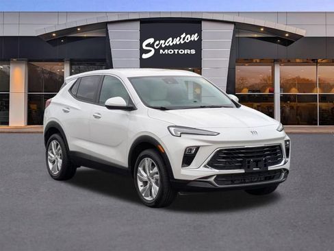 Certified 2024 Buick Encore GX Preferred AWD/4WD image 7