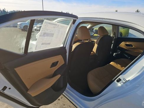 Used 2025 Nissan Sentra SV w/ SV Premium Package image 14