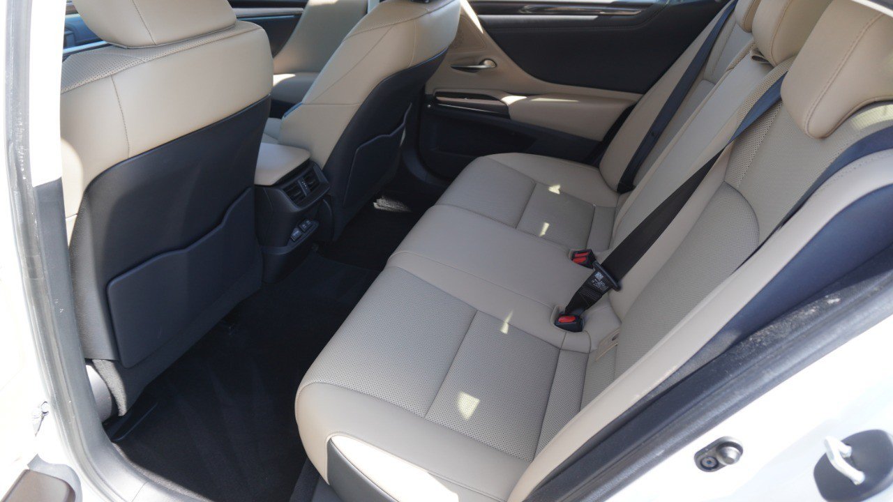 Used 2019 Lexus ES 350 w/ Premium Package FWD image 31