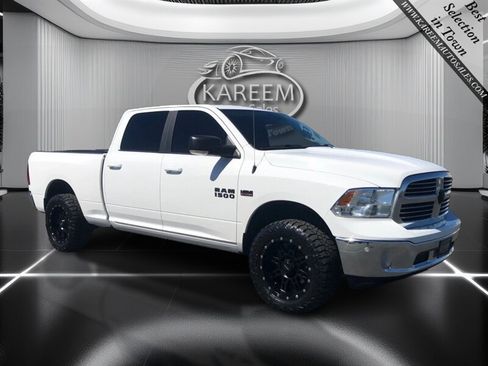 Used 2019 RAM 1500 Big Horn AWD/4WD image 3