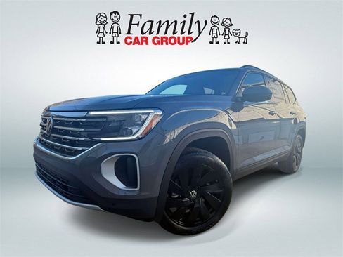 New 2026 Volkswagen Atlas SE FWD image 1