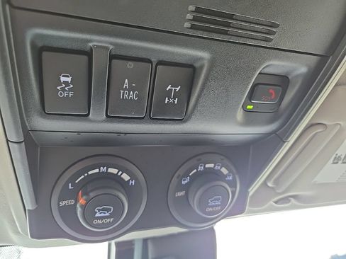 Used 2023 Toyota 4Runner TRD Off-Road AWD/4WD image 23