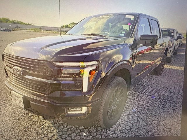 Used 2024 Ford F150 Platinum w/ FX4 Off-Road Package AWD/4WD image 2