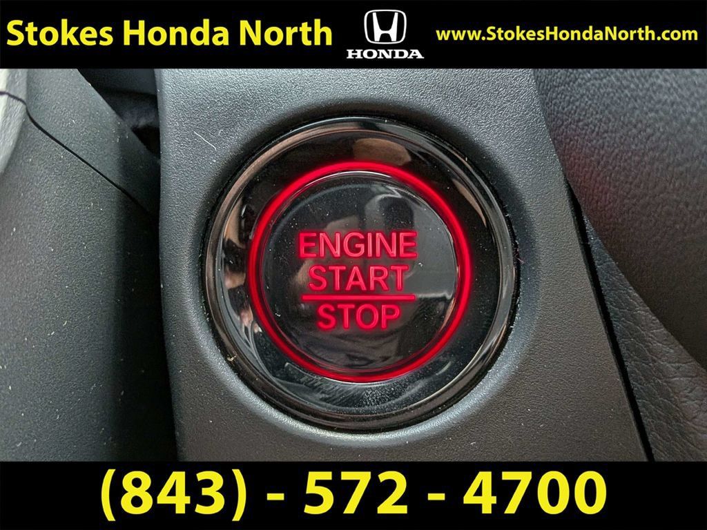 Used 2025 Honda HR-V Sport image 30