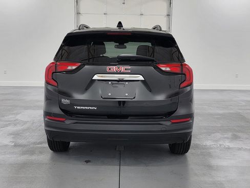 Used 2020 GMC Terrain SLE w/ Driver Convenience Package FWD image 8
