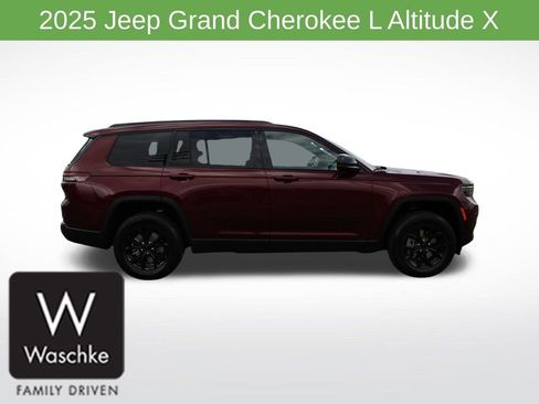 New 2025 Jeep Grand Cherokee L Altitude image 8