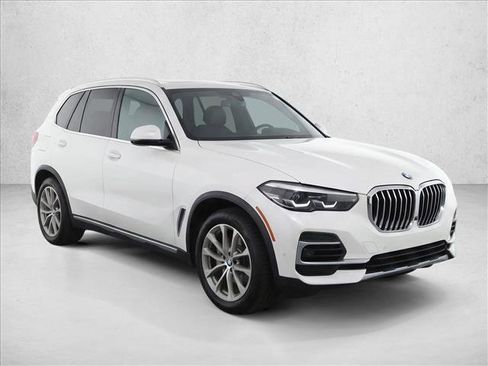 Used 2022 BMW X5 sDrive40i w/ Premium Package RWD image 3