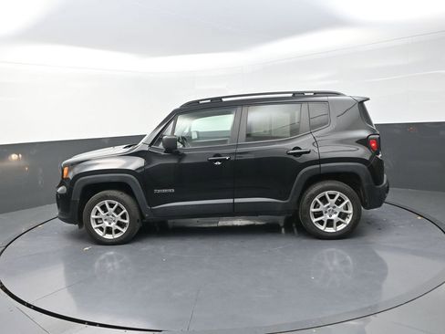 Used 2023 Jeep Renegade Latitude w/ Premium Group image 5