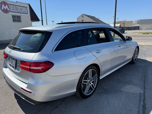 Used 2019 Mercedes-Benz E 450 4MATIC Wagon w/ Premium Package image 37