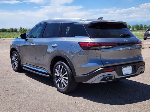 Used 2023 INFINITI QX60 Sensory w/ Vision Package AWD/4WD image 3