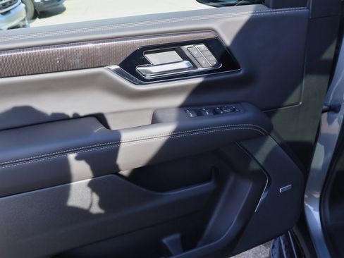 New 2026 GMC Yukon Elevation w/ Elevation Premium Package image 11