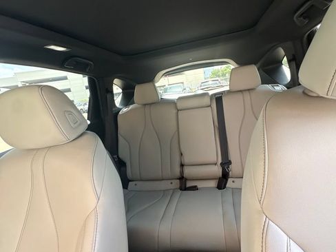 Used 2025 Acura RDX SH-AWD image 8
