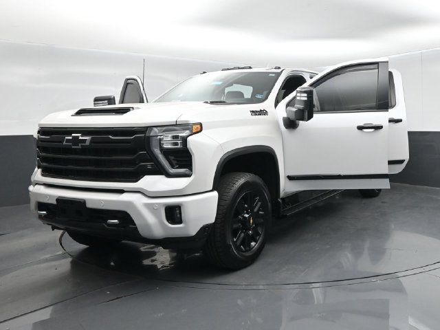 Used 2024 Chevrolet Silverado 3500 High Country w/ High Country Premium Package AWD/4WD image 64