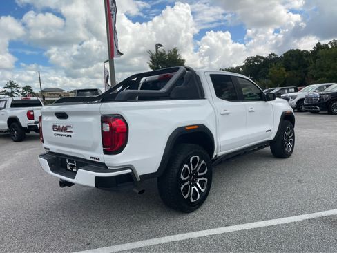 Used 2025 GMC Canyon AT4 w/ Nightfall Edition AWD/4WD image 5