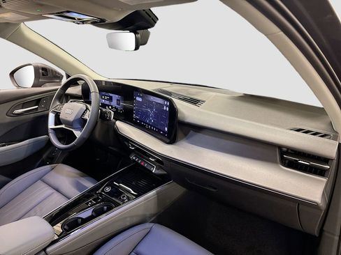 New 2026 Audi Q3 quattro 2.0T image 14