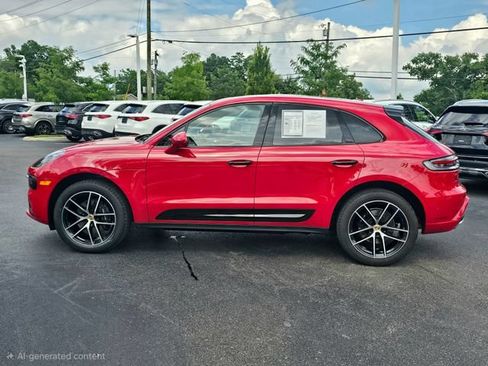 Used 2022 Porsche Macan AWD/4WD image 13
