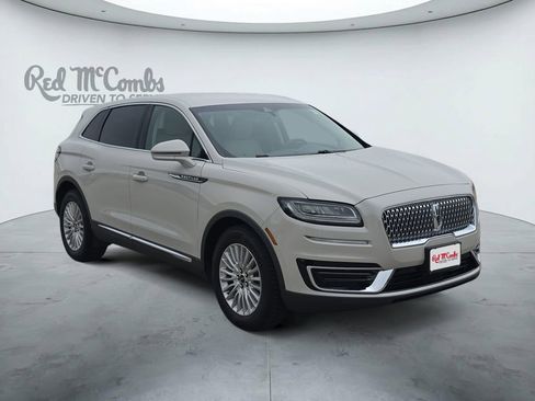 Used 2020 Lincoln Nautilus Premier AWD/4WD image 7