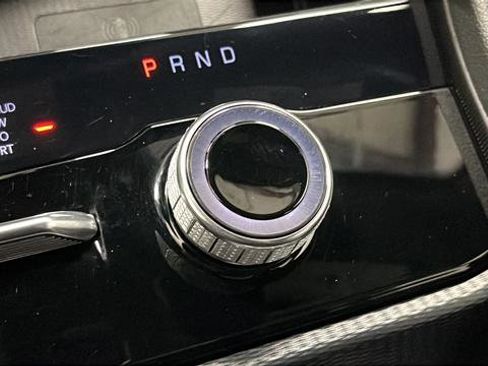 Used 2024 Jeep Grand Cherokee Limited w/ Luxury Tech Group II image 19