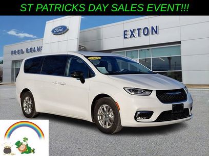 Used 2024 Chrysler Pacifica Touring-L