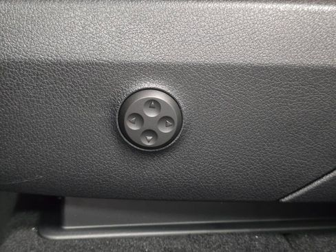 New 2026 Mercedes-Benz GLC 300 4MATIC image 34