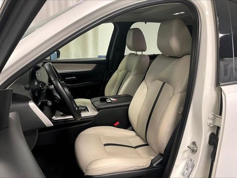Used 2024 MAZDA CX-90 3.3 Turbo w/ Preferred Plus AWD/4WD image 10