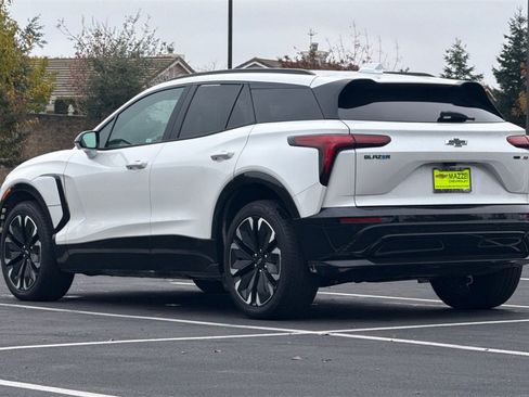Used 2024 Chevrolet Blazer EV RS image 3