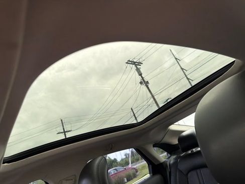 Used 2014 Lincoln MKZ AWD image 18