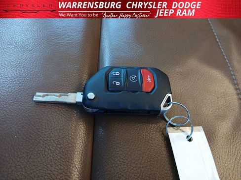 Used 2021 Jeep Wrangler Unlimited Sahara w/ Cold Weather Group image 29