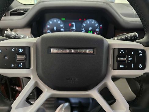 New 2026 Land Rover Defender 130 X-Dynamic SE image 24