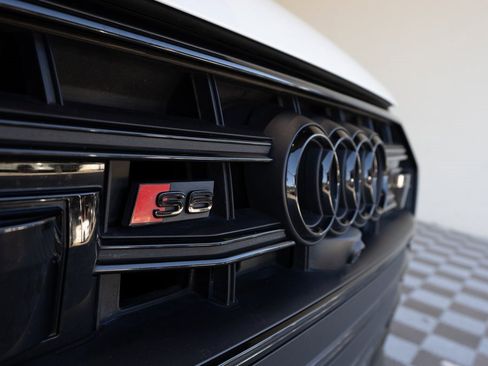 Used 2022 Audi S6 Prestige w/ Prestige Package image 7