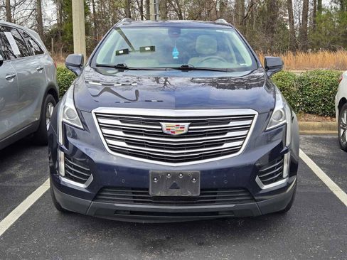 Used 2017 Cadillac XT5 Luxury w/ Driver Awareness Package image 3