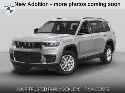 Used 2024 Jeep Grand Cherokee L Altitude AWD/4WD image 1