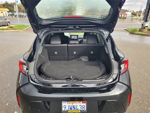 Used 2023 Toyota Corolla SE image 11