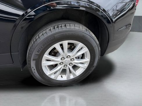 Used 2023 Cadillac XT5 Luxury image 12