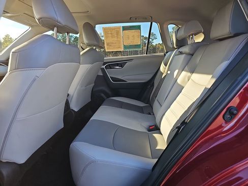 Used 2024 Toyota RAV4 XLE Premium image 19
