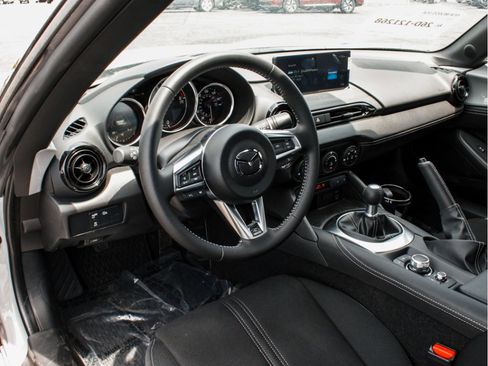New 2026 MAZDA MX-5 Miata Club w/ Weather Package RWD image 8