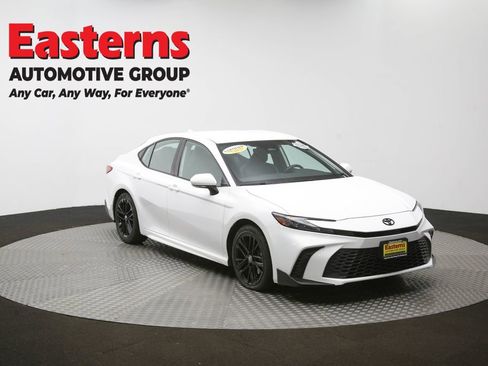 Used 2025 Toyota Camry SE w/ Convenience Package FWD image 49