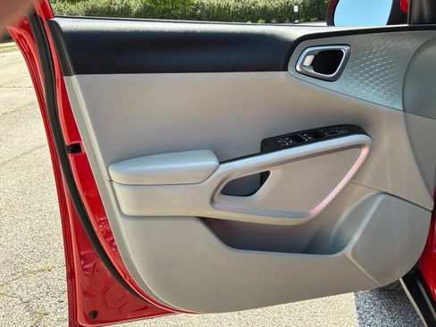Used 2022 Kia Soul LX FWD image 20